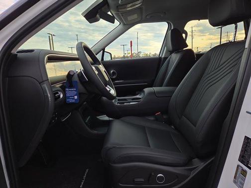 Creamy White Pearl 2026 Hyundai PALISADE SEL 7P