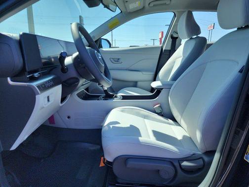 2025 Hyundai KONA SE