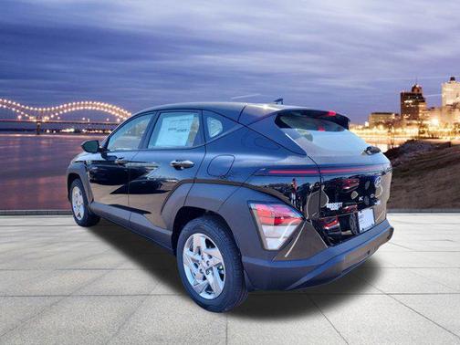 2025 Hyundai KONA SE