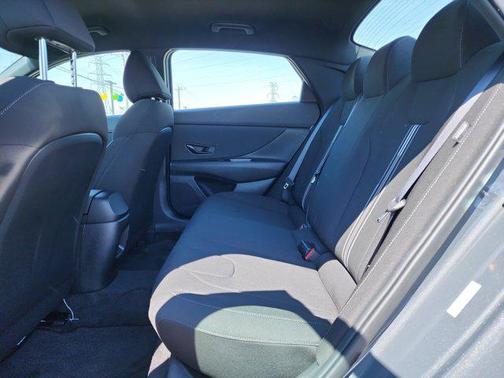 2025 Hyundai ELANTRA Sport