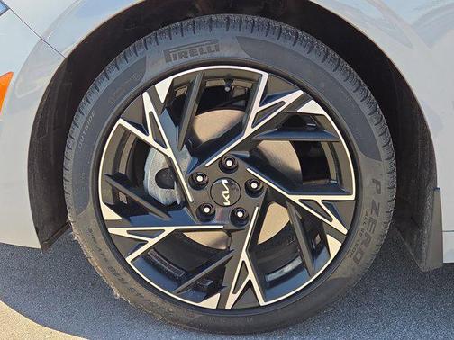 Wolf Gray 2025 Kia K5 GT-Line