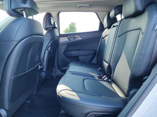 2026 Kia Sportage SX