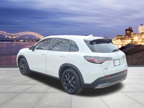 Platinum White Pearl 2024 Honda HR-V AWD Sport