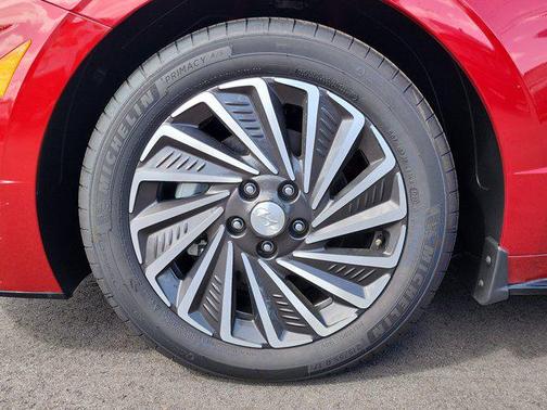 2023 Hyundai SONATA Hybrid SE