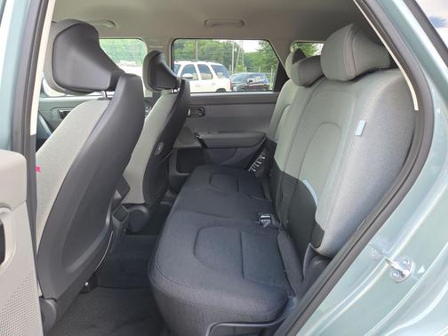 Iceberg Green 2027 Kia Seltos S