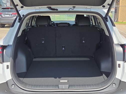 Glacial White Pearl 2026 Kia Sportage EX