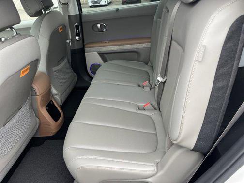2024 Hyundai IONIQ 5 SE