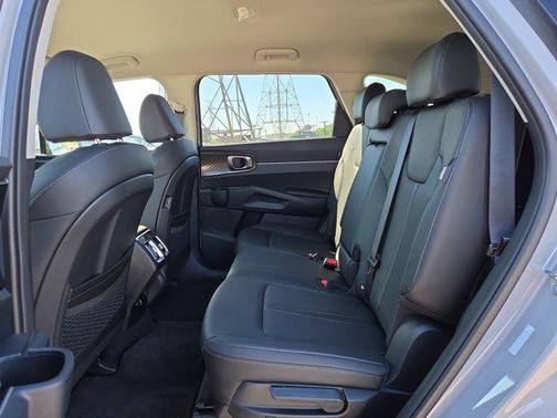 Wolf Gray 2026 Kia Sorento EX