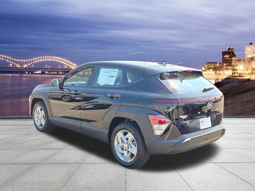 Abyss Black Pearl 2027 Hyundai KONA SE