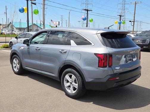 2023 Kia Sorento LX