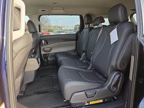 Deep Chroma Blue 2026 Kia Carnival EX