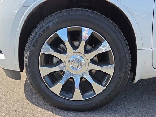 White Frost Tricoat 2017 Buick Enclave Leather