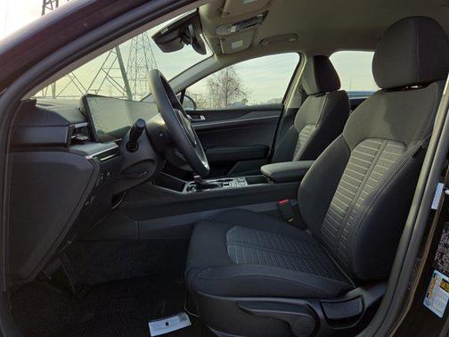 Aurora Black Pearl 2026 Kia K5 LXS FWD