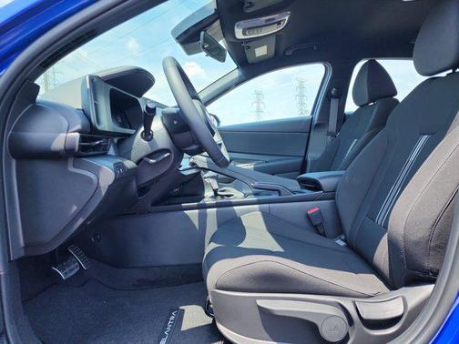 2025 Hyundai ELANTRA Sport