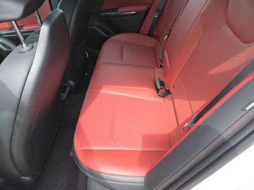 Snow White Pearl 2026 Kia K4 GT-Line