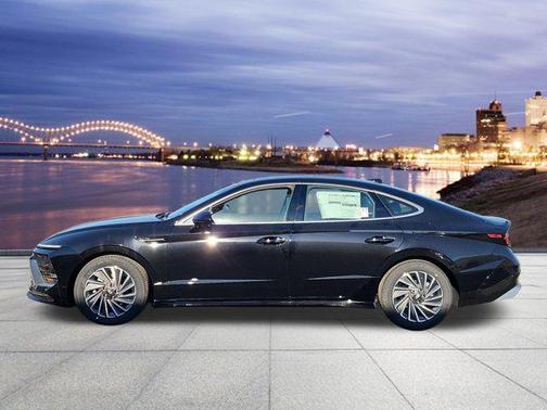 Abyss Black 2026 Hyundai SONATA Hybrid SE