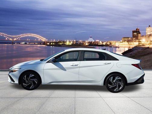 2025 Hyundai ELANTRA HEV SEL Sport