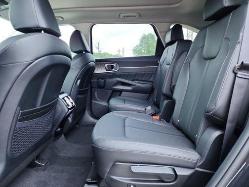2025 Kia Sorento SX