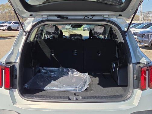 Ivory Silver 2026 Kia Sorento LX