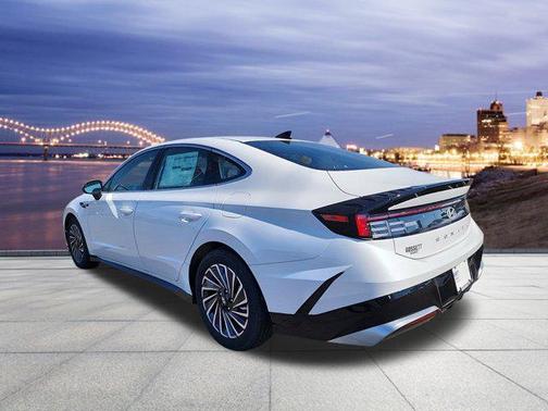 2024 Hyundai SONATA Hybrid SE