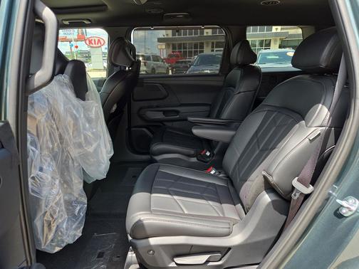 Black Jade Green 2027 Kia Telluride X-Line EX