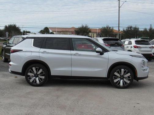 2026 Mitsubishi Outlander SE 1.5T 2WD