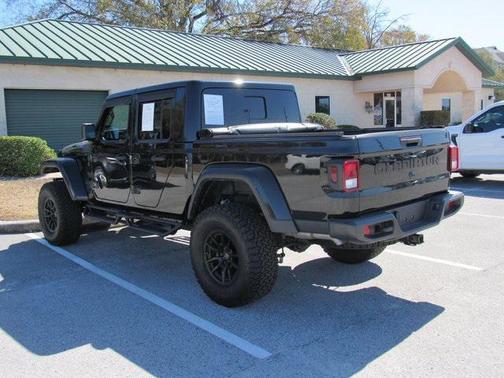 2024 Jeep Gladiator Sport S