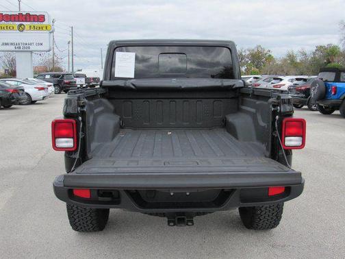 2024 Jeep Gladiator Sport S