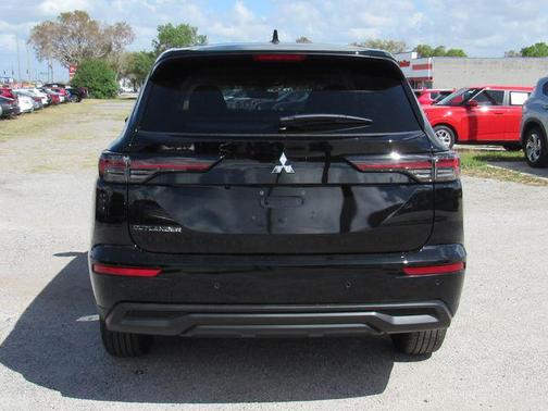 2026 Mitsubishi Outlander ES 1.5T 2WD