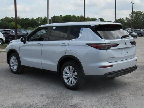 2025 Mitsubishi Outlander ES 2.5 2WD