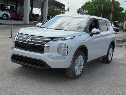 2025 Mitsubishi Outlander ES 2.5 2WD