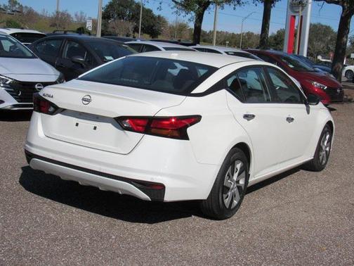 2025 Nissan Altima S FWD