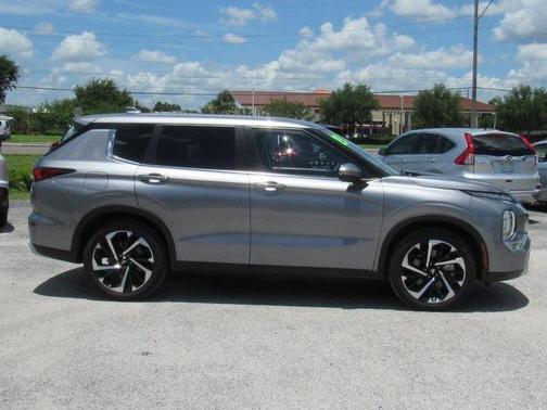 2023 Mitsubishi Outlander SE 2.5 2WD