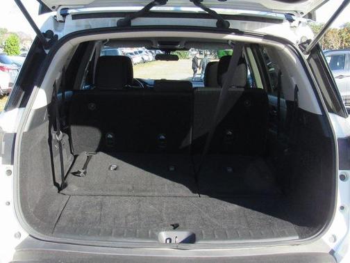 2024 Nissan Pathfinder SV FWD