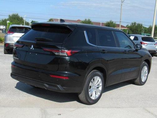 2025 Mitsubishi Outlander ES 2.5 2WD
