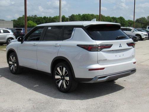 2025 Mitsubishi Outlander SE 2.5 2WD
