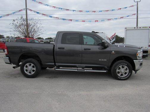 2023 RAM 2500 Big Horn Crew Cab 4x4 6'4' Box