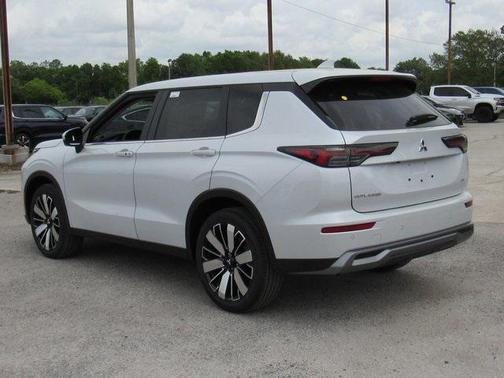 2025 Mitsubishi Outlander SE 2.5 2WD