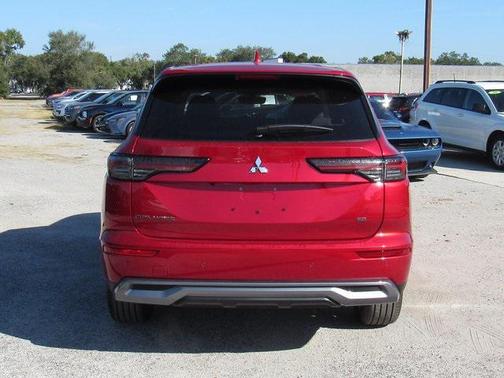 2025 Mitsubishi Outlander SE 2.5 2WD
