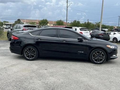 2018 Ford Fusion Hybrid SE