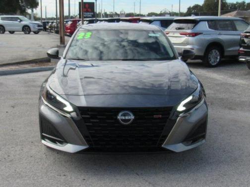 2023 Nissan Altima SR FWD