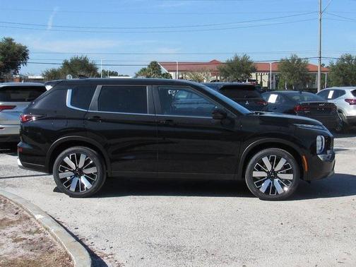 2025 Mitsubishi Outlander SE 2.5 2WD