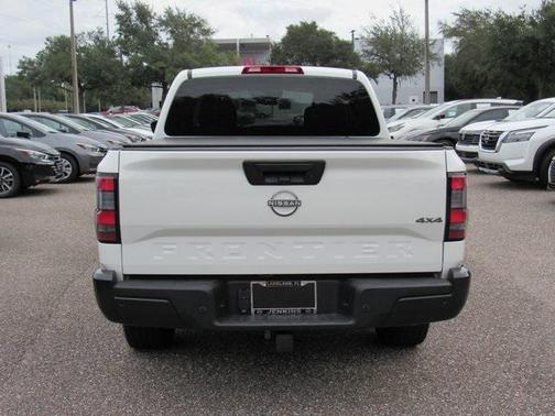 2023 Nissan Frontier S