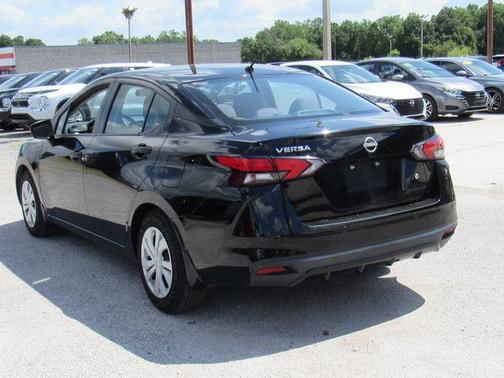 Super Black 2023 Nissan Versa 1.6 S