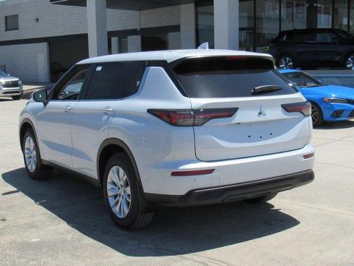 2025 Mitsubishi Outlander ES 2.5 2WD