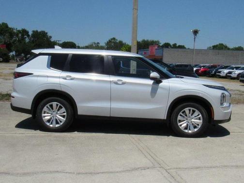 2025 Mitsubishi Outlander ES 2.5 2WD