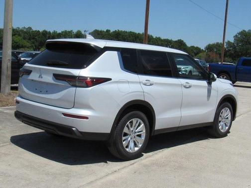 2025 Mitsubishi Outlander ES 2.5 2WD