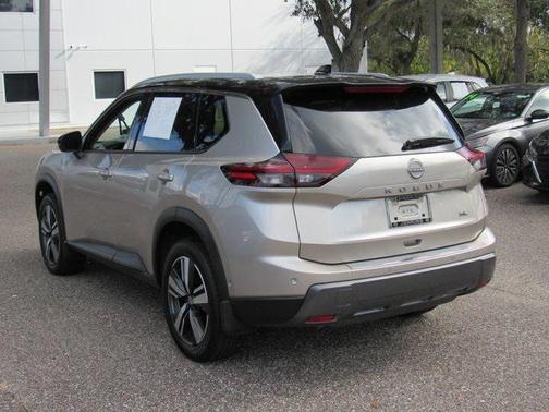 2025 Nissan Rogue SL
