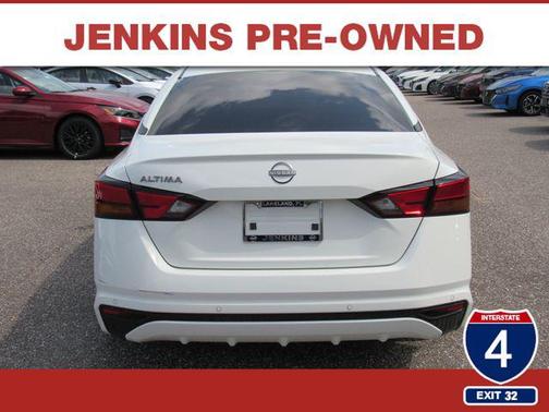 Glacier White 2024 Nissan Altima S FWD