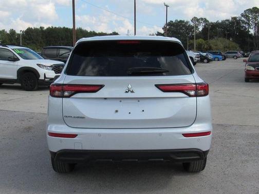 2024 Mitsubishi Outlander ES 2.5 2WD